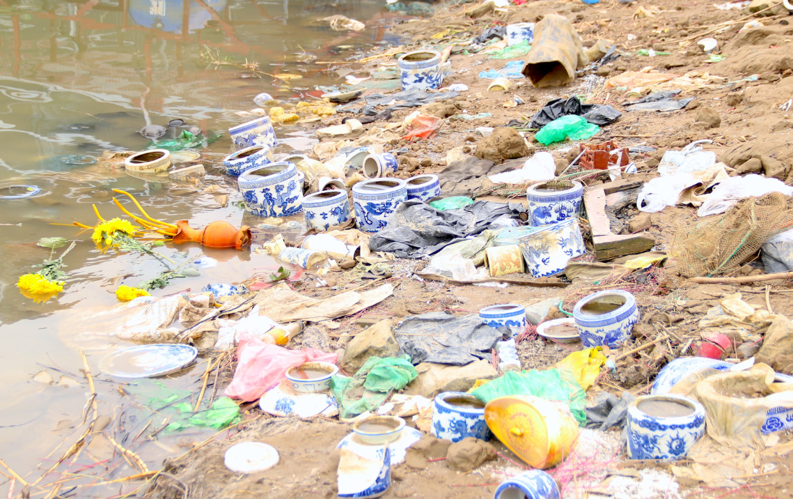 Hiểu Đúng Về Việc Thả Bát Hương Xuống Sông Hồ